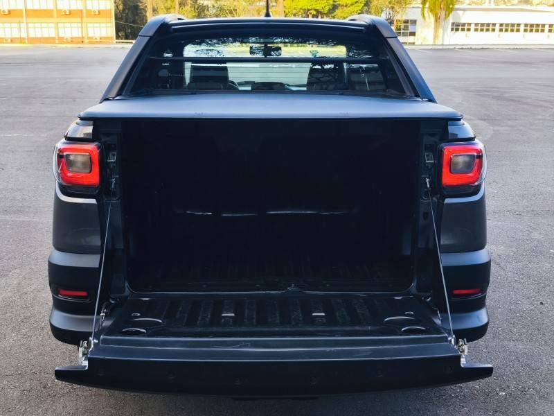 FIAT - STRADA - 2023/2023 - Cinza - R$ 111.900,00