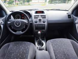 RENAULT - MÉGANE - 2011/2011 - Branca - R$ 34.900,00