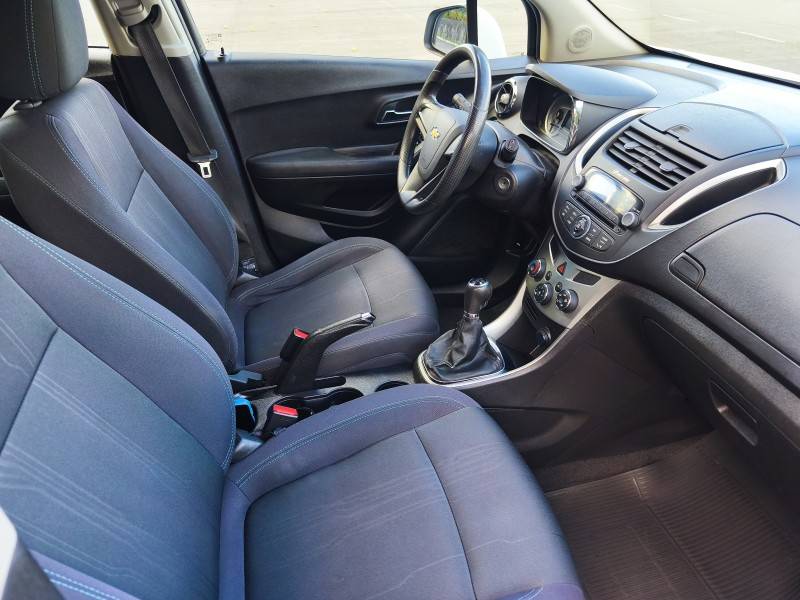 CHEVROLET - TRACKER - 2014/2014 - Branca - R$ 63.900,00