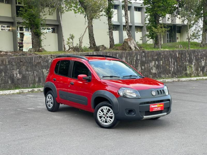 FIAT - UNO - 2014/2014 - Vermelha - R$ 33.900,00