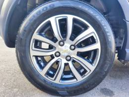 CHEVROLET - ONIX - 2017/2017 - Prata - R$ 64.900,00