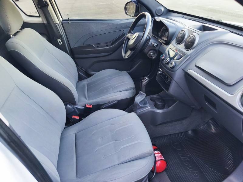 CHEVROLET - MONTANA - 2013/2008 - Branca - R$ 39.900,00
