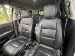 CHEVROLET - TRACKER - 2014/2014 - Branca - R$ 65.900,00