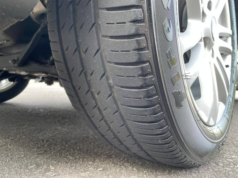 FORD - FOCUS - 2013/2013 - Cinza - R$ 42.900,00