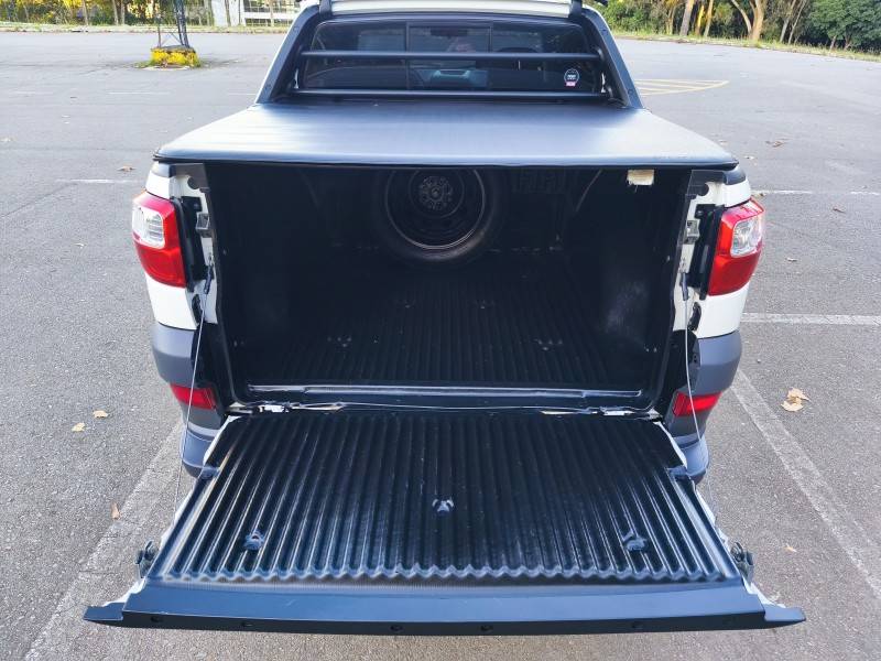 FIAT - STRADA - 2015/2015 - Branca - R$ 62.900,00