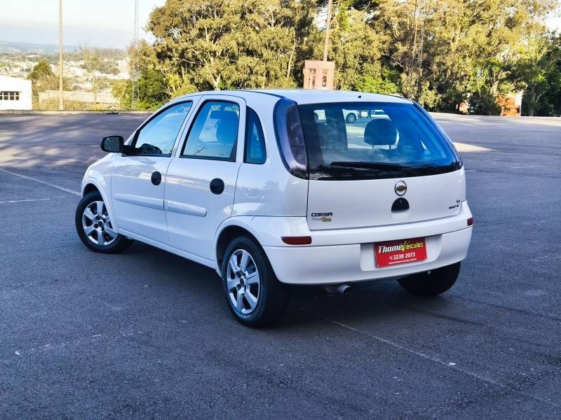 CHEVROLET - CORSA - 2011/2011 - Branca - R$ 31.900,00