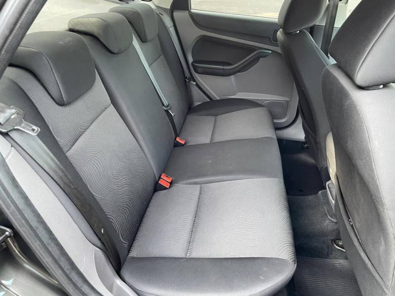 FORD - FOCUS - 2013/2013 - Cinza - R$ 42.900,00