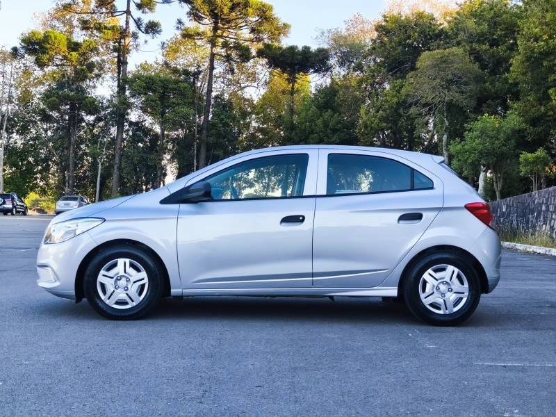 CHEVROLET - ONIX - 2018/2018 - Prata - R$ 48.900,00