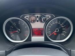 FORD - FOCUS - 2013/2013 - Cinza - R$ 43.900,00