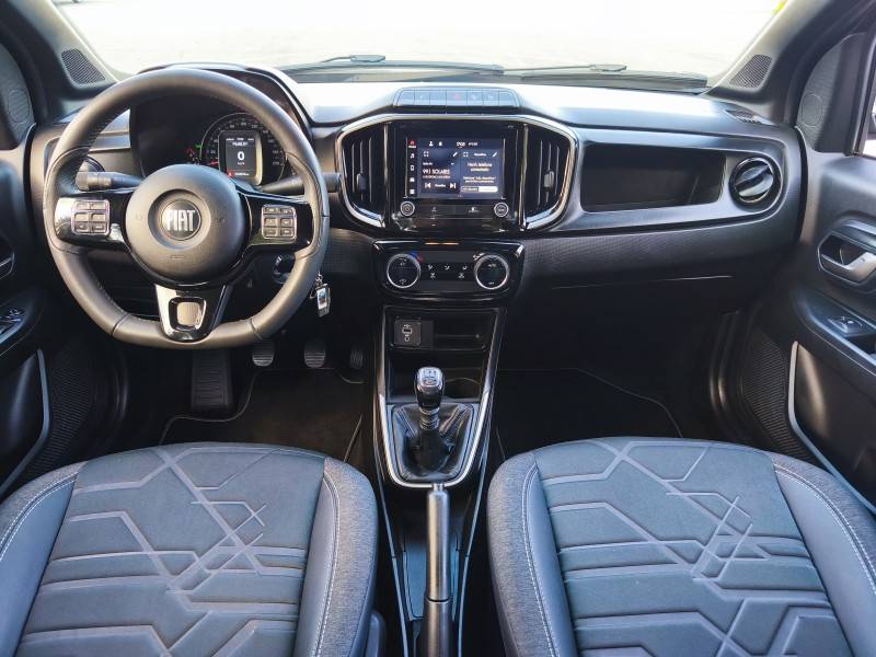 FIAT - STRADA - 2023/2023 - Cinza - R$ 111.900,00