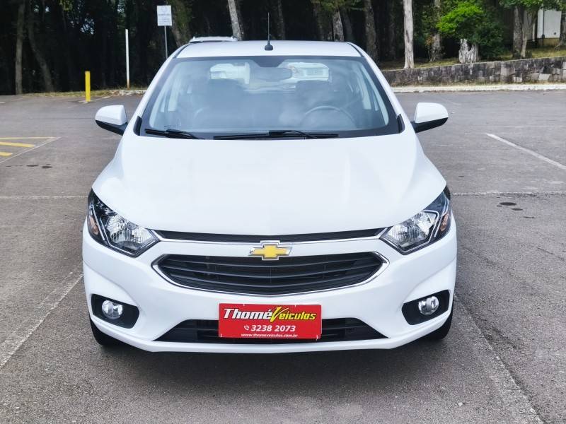 CHEVROLET - ONIX - 2018/2018 - Branca - R$ 63.900,00