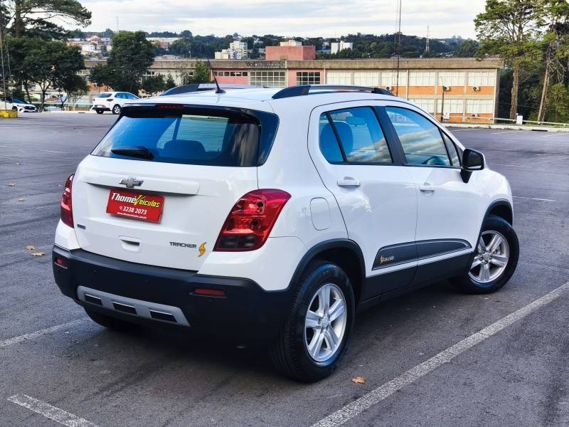 CHEVROLET - TRACKER - 2014/2014 - Branca - R$ 63.900,00