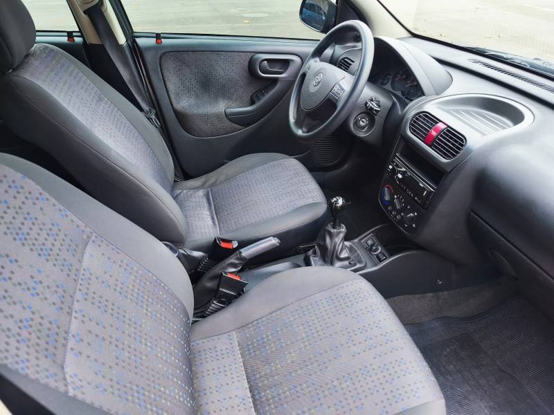 CHEVROLET - CORSA - 2012/2012 - Cinza - R$ 31.900,00