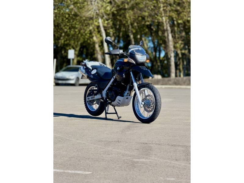 BMW - G 650 - 2011/2011 - Preta - R$ 21.900,00