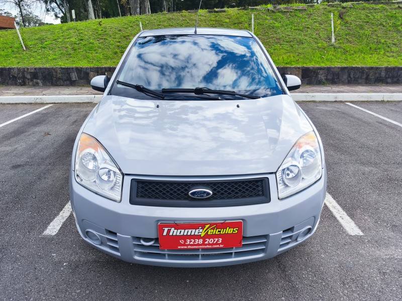 FORD - FIESTA - 2009/2009 - Prata - R$ 28.900,00