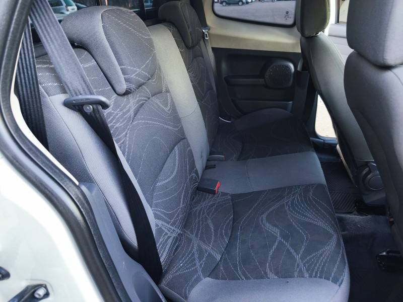 FIAT - STRADA - 2015/2015 - Branca - R$ 62.900,00