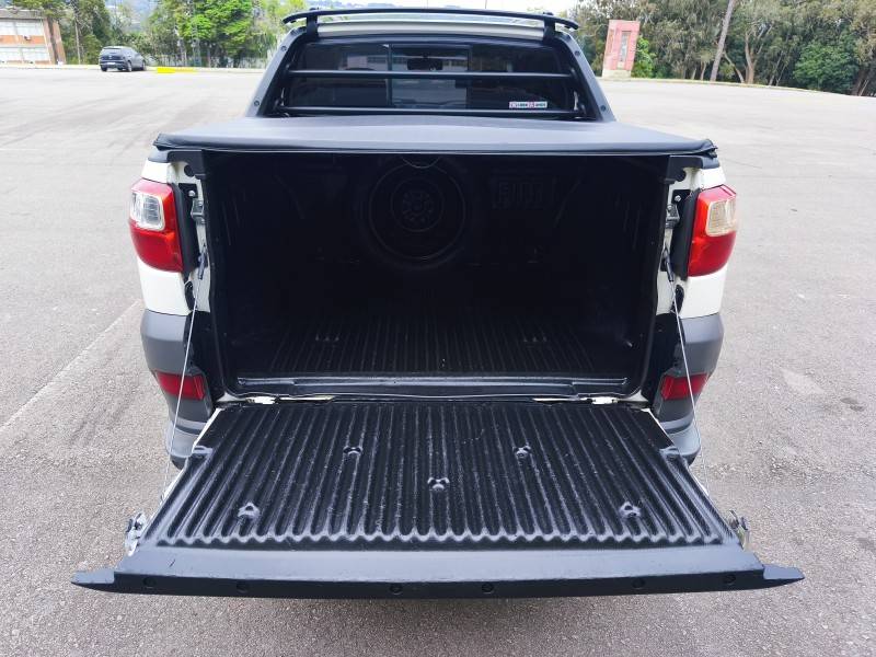 FIAT - STRADA - 2016/2016 - Branca - R$ 64.900,00