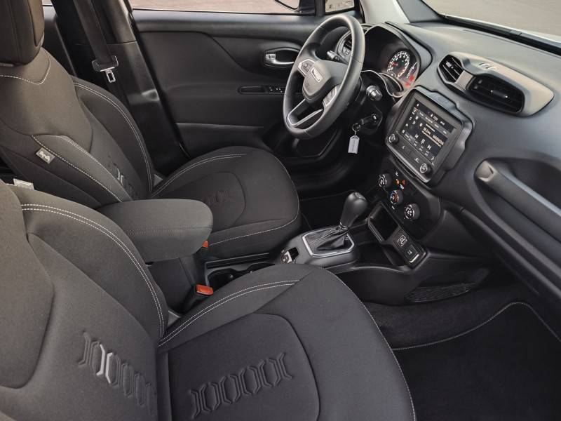 JEEP - RENEGADE - 2023/2023 - Branca - R$ 103.900,00