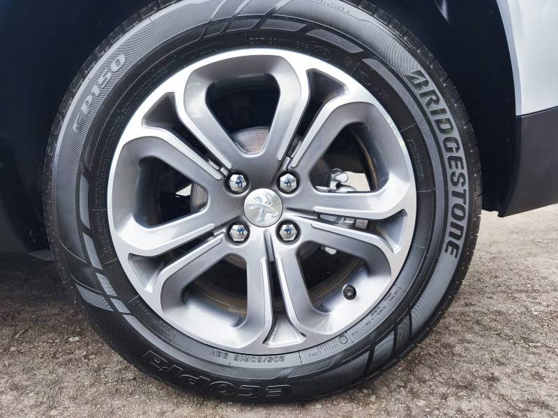PEUGEOT - 2008 - 2017/2017 - Prata - R$ 57.900,00
