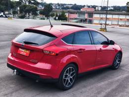FORD - FOCUS - 2016/2016 - Vermelha - R$ 72.900,00