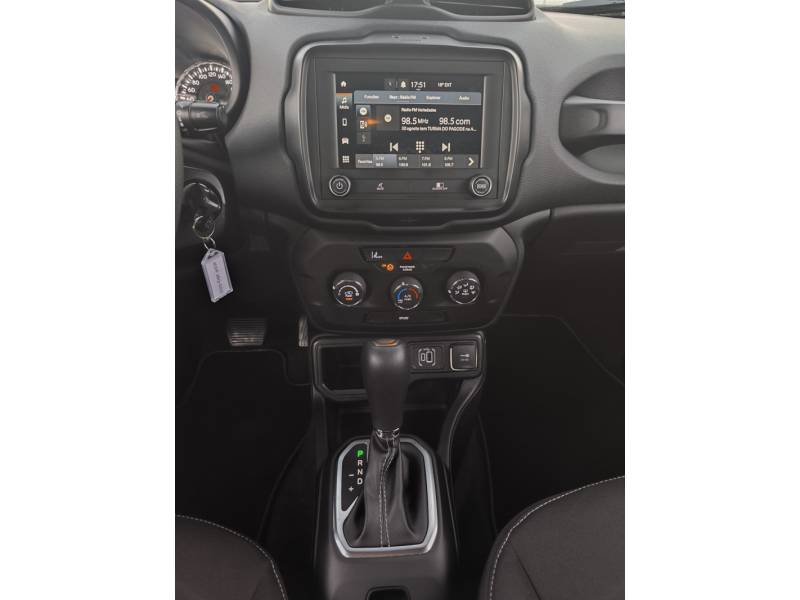 JEEP - RENEGADE - 2023/2023 - Branca - R$ 103.900,00
