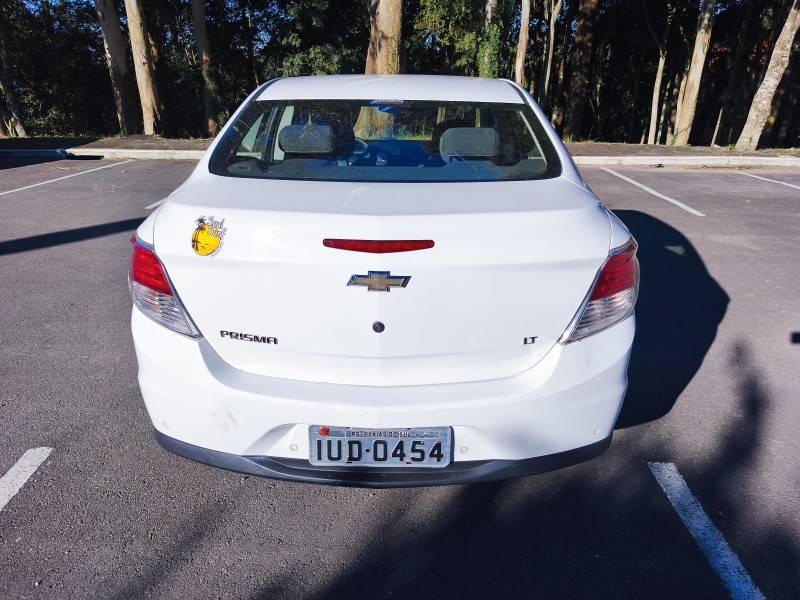 CHEVROLET - PRISMA - 2013/2013 - Branca - R$ 41.900,00