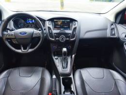 FORD - FOCUS - 2016/2016 - Vermelha - R$ 72.900,00