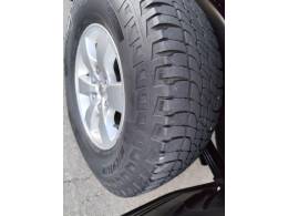 TOYOTA - HILUX - 2015/2015 - Prata - R$ 111.900,00