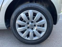 VOLKSWAGEN - FOX - 2014/2014 - Prata - R$ 44.900,00