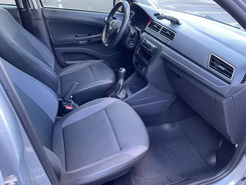 VOLKSWAGEN - VOYAGE - 2018/2018 - Prata - R$ 48.900,00