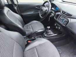 CHEVROLET - ONIX - 2018/2018 - Branca - R$ 63.900,00
