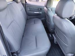 TOYOTA - HILUX - 2015/2015 - Prata - R$ 111.900,00