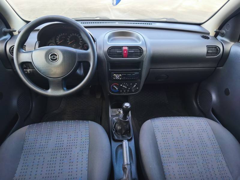 CHEVROLET - CORSA - 2011/2011 - Branca - R$ 31.900,00