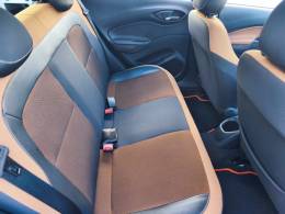 CHEVROLET - ONIX - 2017/2017 - Prata - R$ 64.900,00