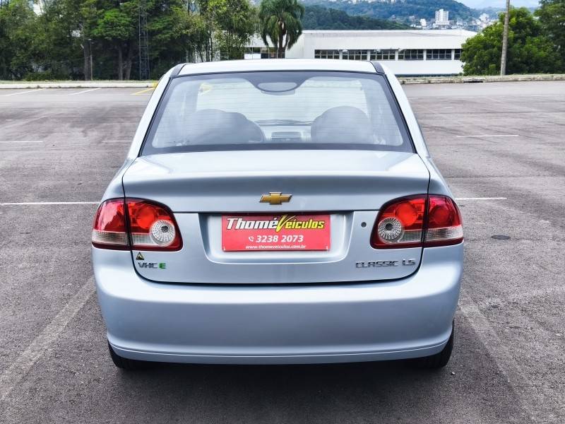 CHEVROLET - CLASSIC - 2013/2013 - Prata - R$ 29.900,00