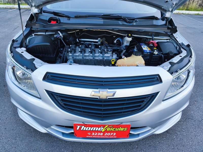 CHEVROLET - ONIX - 2018/2018 - Prata - R$ 48.900,00