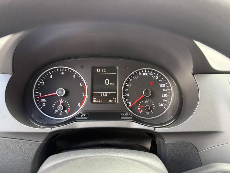 VOLKSWAGEN - FOX - 2014/2015 - Branca - R$ 48.900,00
