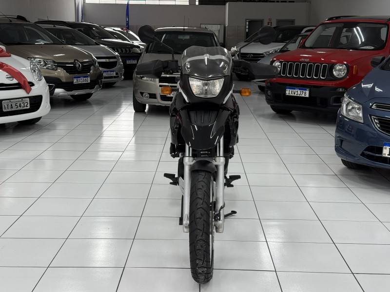 BMW - G 650 - 2011/2011 - Preta - R$ 23.900,00
