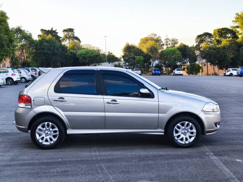 FIAT - PALIO - 2008/2008 - Dourada - R$ 28.900,00
