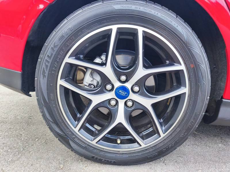 FORD - FOCUS - 2016/2016 - Vermelha - R$ 72.900,00