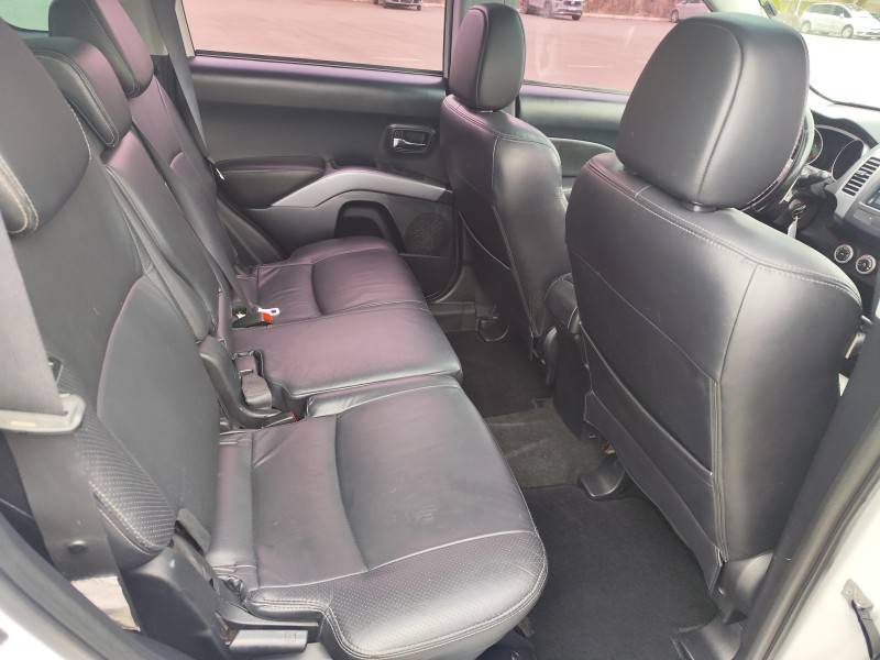 MITSUBISHI - OUTLANDER - 2011/2011 - Branca - R$ 59.900,00