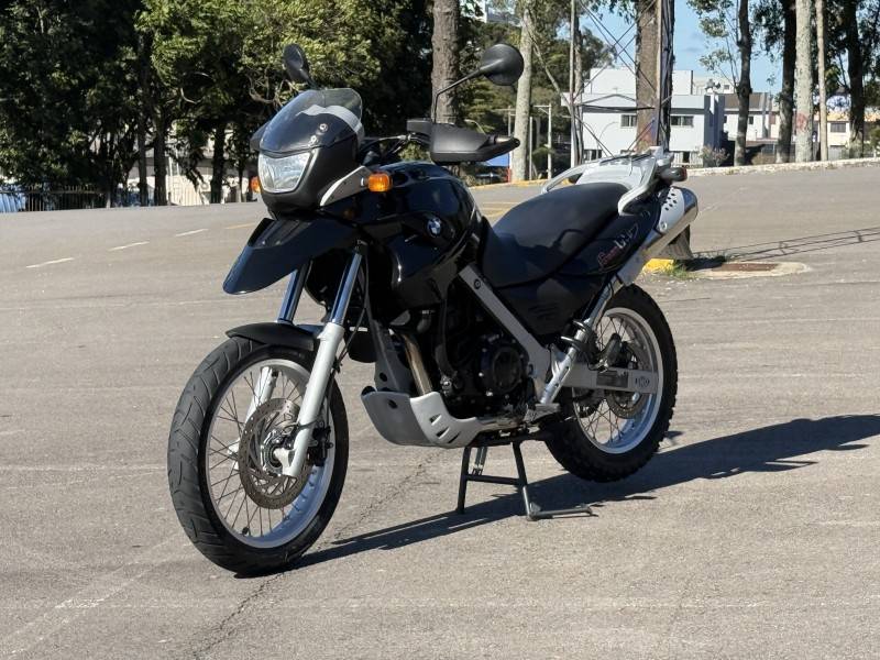 BMW - G 650 - 2011/2011 - Preta - R$ 21.900,00