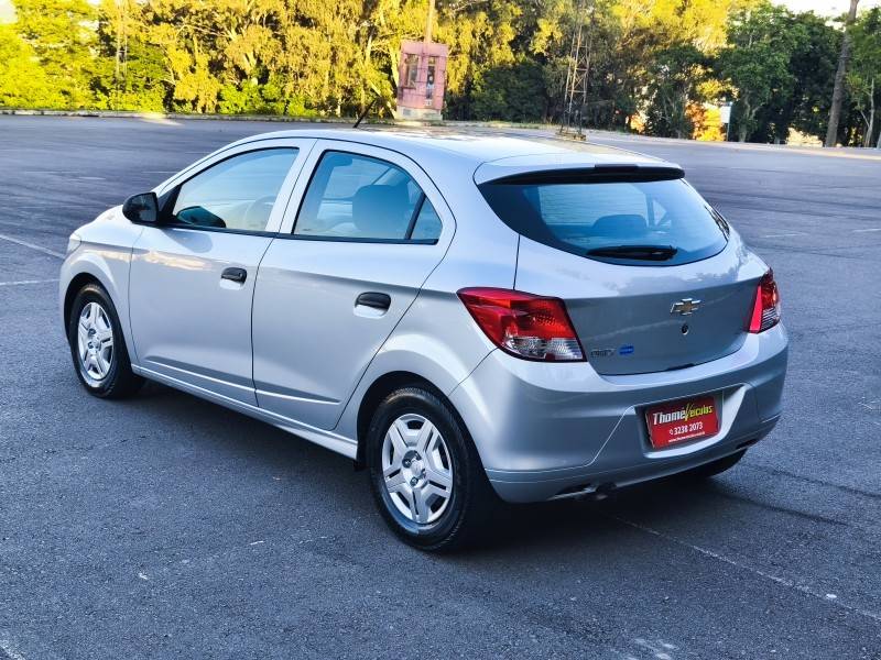 CHEVROLET - ONIX - 2018/2018 - Prata - R$ 48.900,00