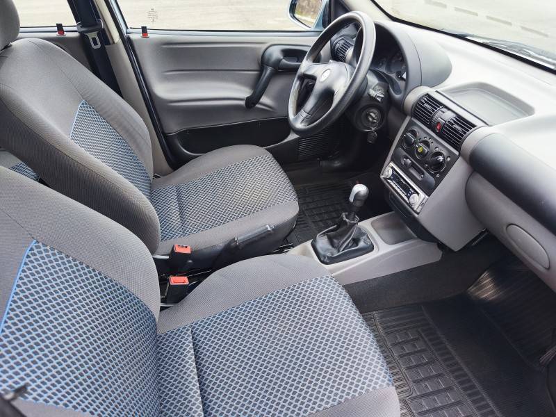 CHEVROLET - CLASSIC - 2013/2013 - Prata - R$ 29.900,00