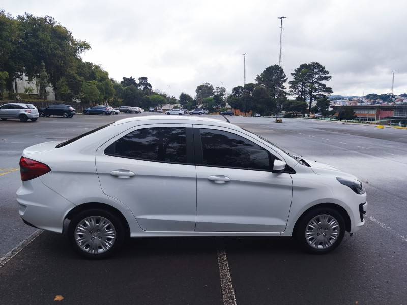 FORD - KA + - 2021/2021 - Branca - R$ 64.900,00