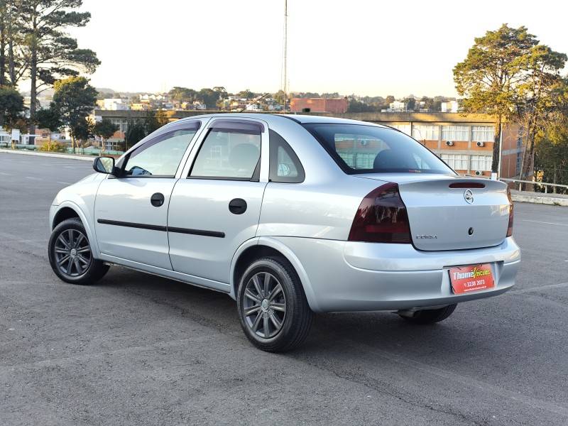 CHEVROLET - CORSA - 2009/2009 - Prata - R$ 29.900,00