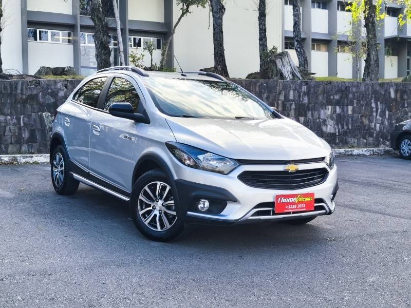 CHEVROLET - ONIX - 2017/2017 - Prata - R$ 64.900,00
