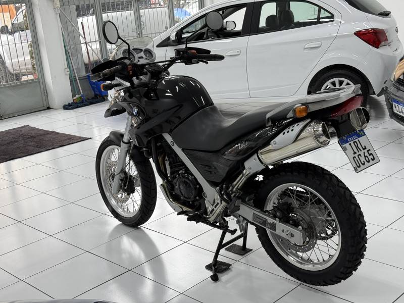 BMW - G 650 - 2011/2011 - Preta - R$ 23.900,00