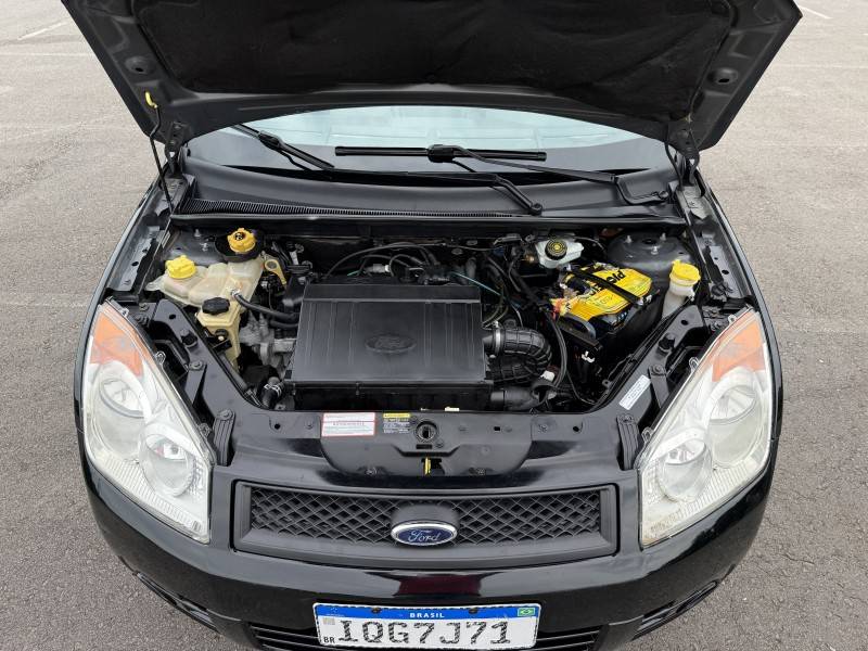 FORD - FIESTA - 2010/2010 - Preta - R$ 24.900,00