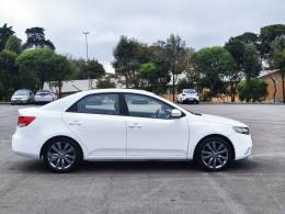 KIA MOTORS - CERATO - 2013/2013 - Branca - R$ 49.900,00